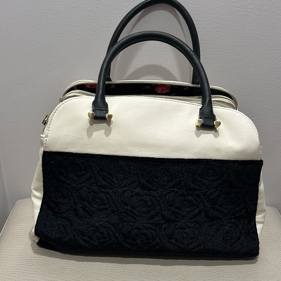 Betsey Johnson Handbag - Picture 12 of 16